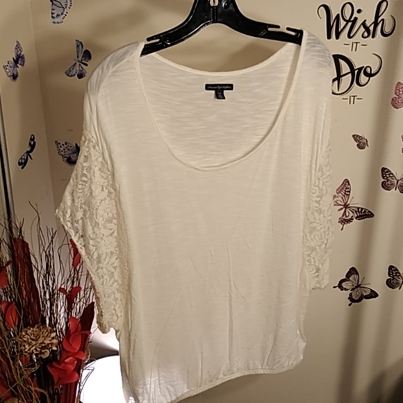 American Eagle Outfitters Tops - Women's American Eagle Outfitters Shirt